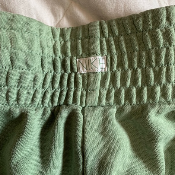 Nike Sweat Shorts - Picture 5 of 6